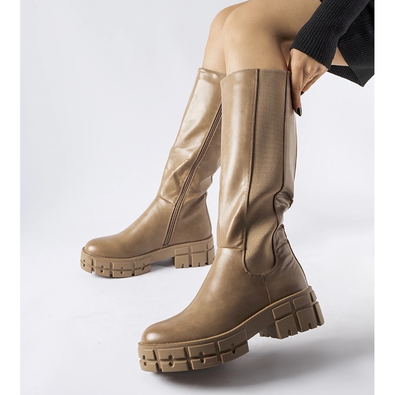 Ruskeat eristetyt Ceredano-saappaat beige 1