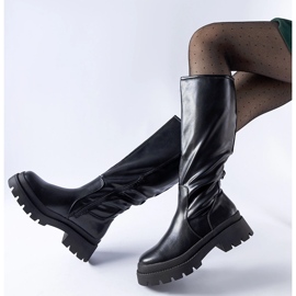 Christien mustat litteät klassiset saappaat 1