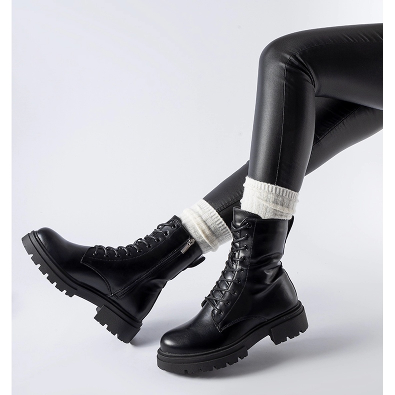 Mustat eristetyt Heights-saappaat 2