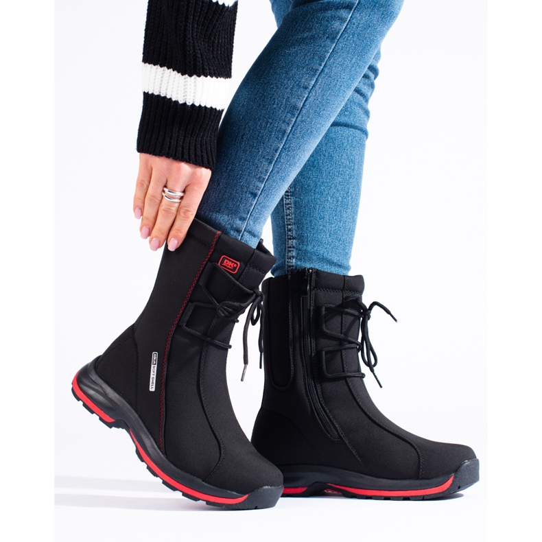 Naisten vaelluskengät DK lampaannahkaisella turkilla musta 1