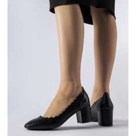 Mustat Remanzaccon korkokengät 1