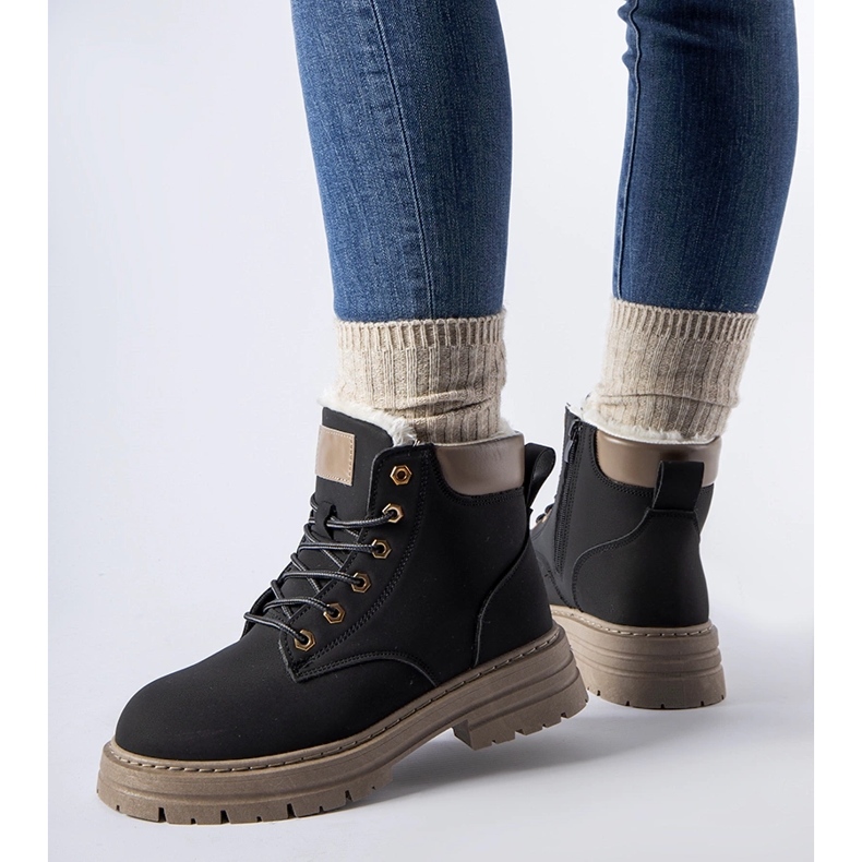 Mustat eristetyt Mcwhorter-saappaat 1