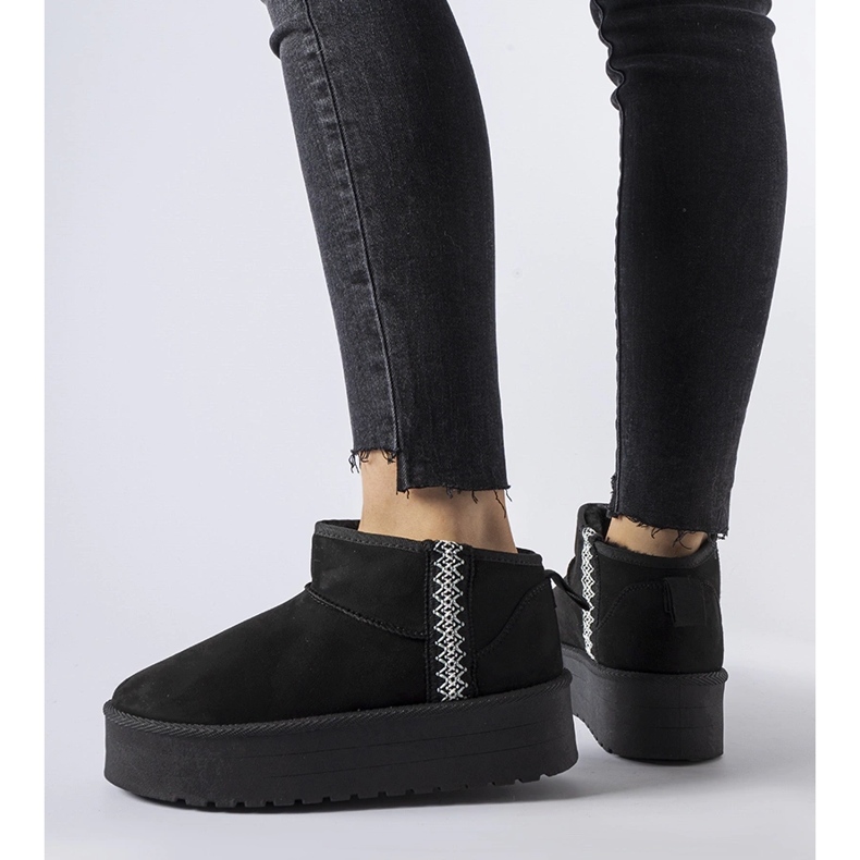 Mustat Dennison alustan lumisaappaat 1