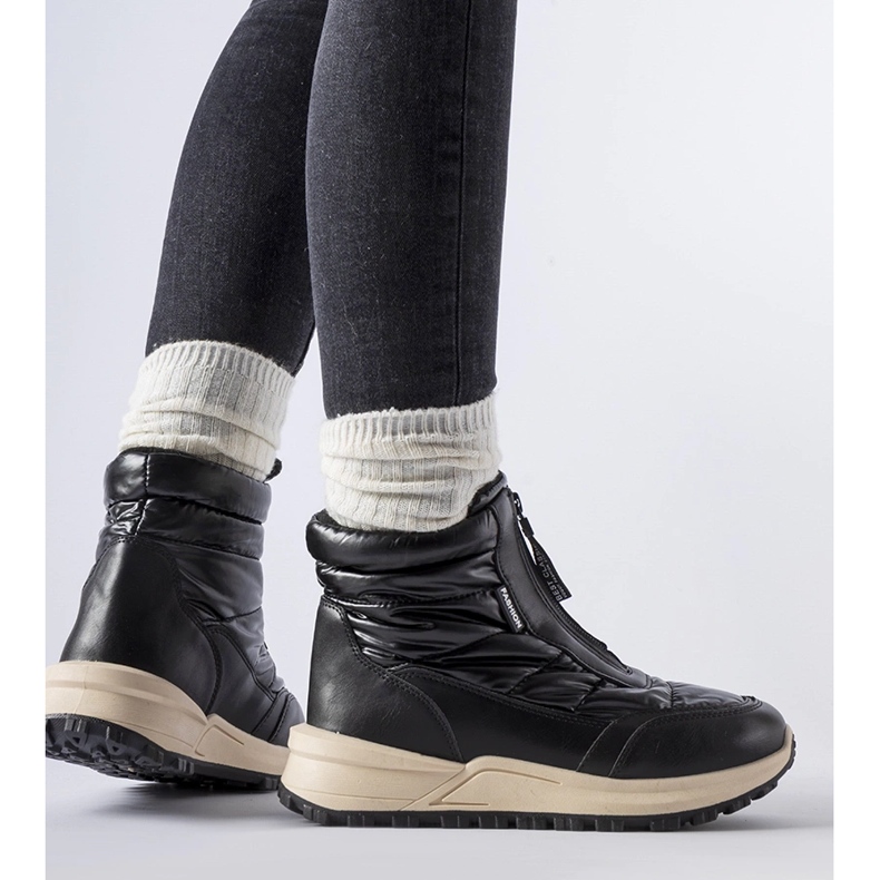 Ritter mustat eristetyt lumisaappaat vetoketjulla 1