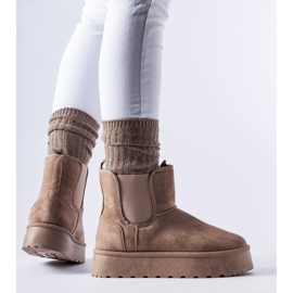 Bertinon ruskeat lumisaappaat, joissa kuminauhat sivuilla 1