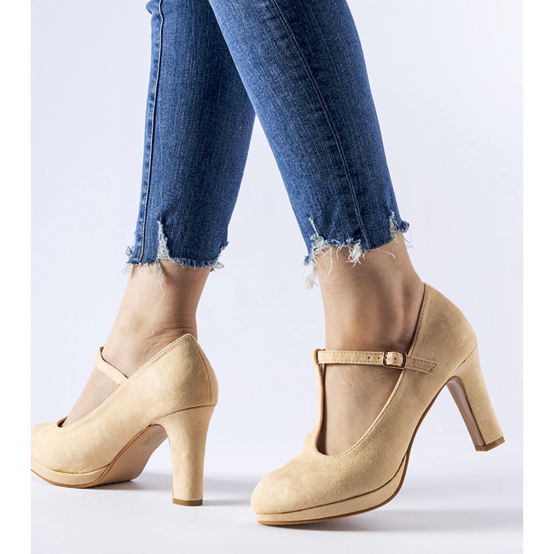 LaCaillen beigenväriset korkokengät 1