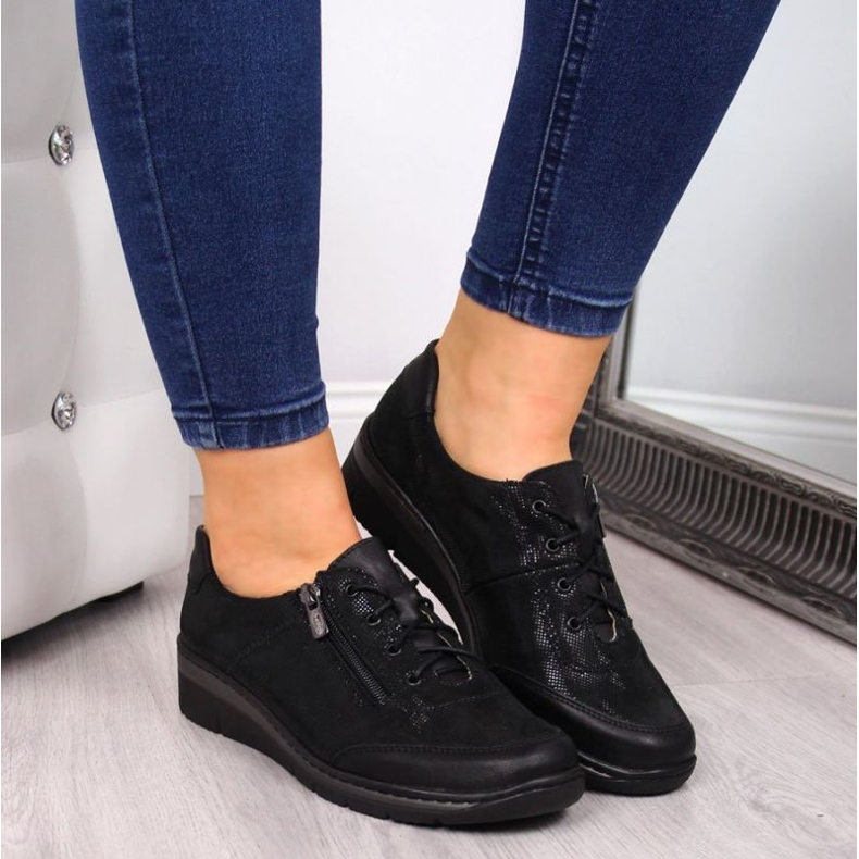 Helios W H334B kiiltävät nahkakengät, mustat 2