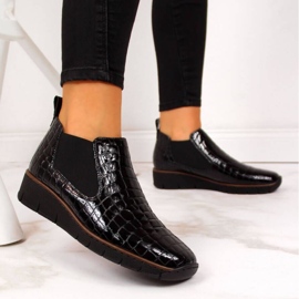 Rieker W R474 mustat käärmeennahkasaappaat 2