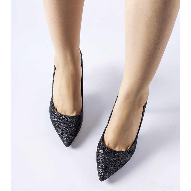 Musta glitter Schaumburg korkkarit 1