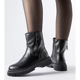 Mustat eristetyt saappaat kahdella Papig-vetoketjulla 1