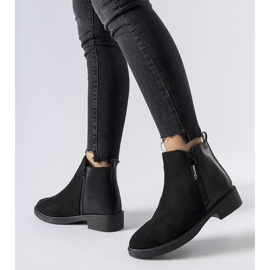 Mustat eristetyt klassiset Montaldo-saappaat 1