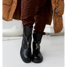 Mustat eristetyt nilkkurit Oakdale-vetoketjulla 1