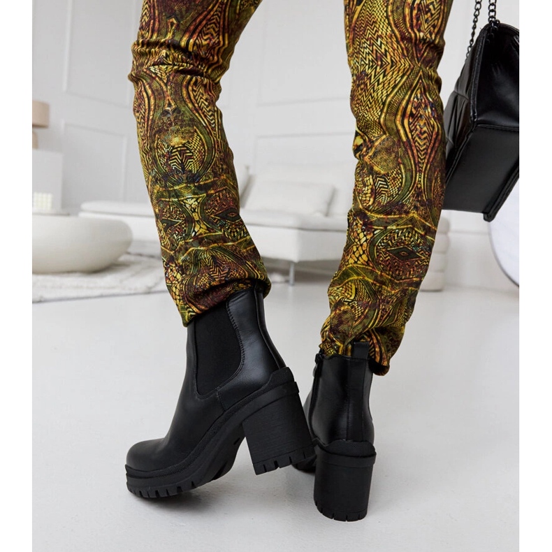 Laymanin mustat matalakorkoiset nilkkurit 1