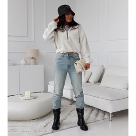 Mustat eristetyt nilkkurit Malvaro-tikkauksella 1