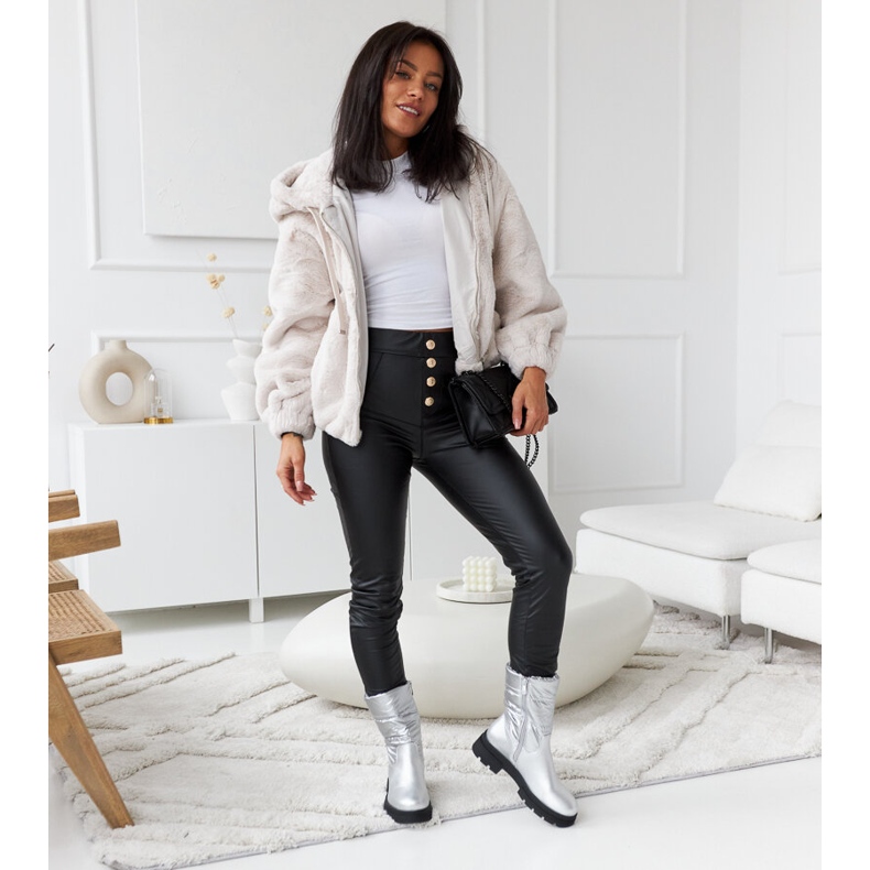 Hopeanväriset eristetyt nilkkurit Malvaro-tikkauksella 2