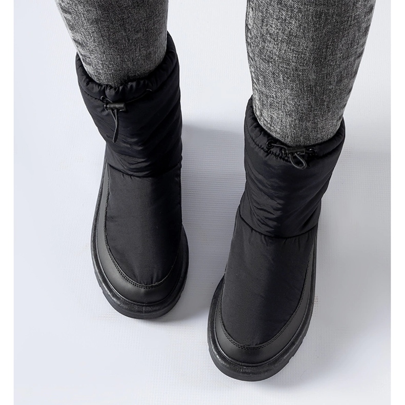 Mustat eristetyt Whitetail lumisaappaat 1