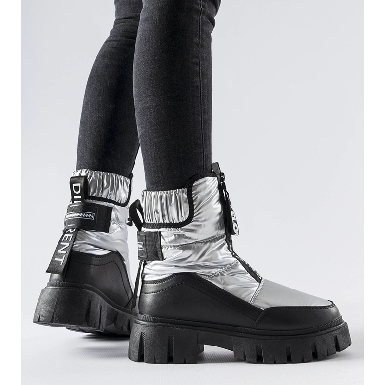 Moorhead hopeiset ja mustat eristetyt lumisaappaat hopea 1