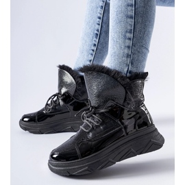 Mustat eristetyt Stringer-lumisaappaat 1