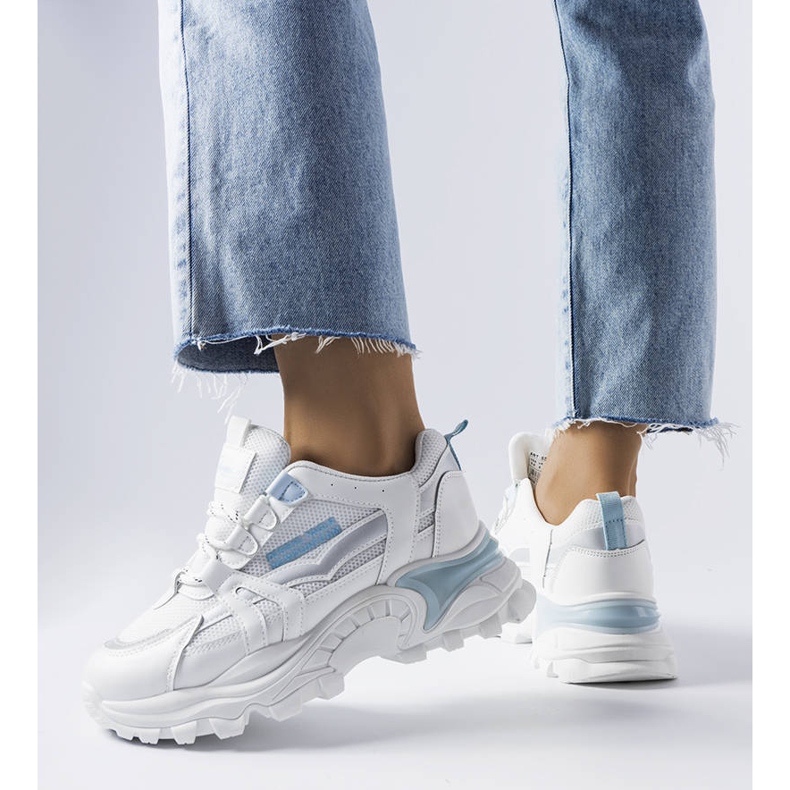 Siniset tennarit, joissa neon-Opal-sisäkkeet sininen 1