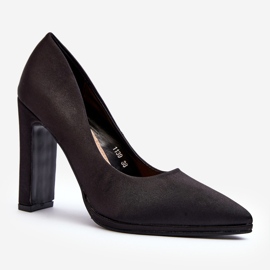 Mustat Piatti korkokengät 2