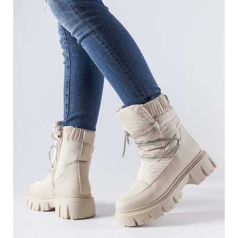 Beiget lumisaappaat Pettenascon strassit 1