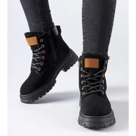 Mustat eristettyjä Stevens-työläisiä 1