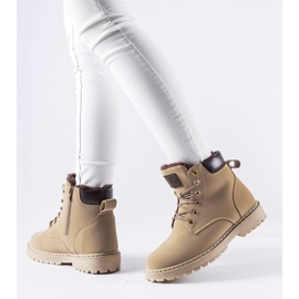 Beige eristettyjä klassisia Leonardo-työläisiä 1