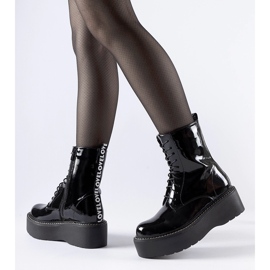 Mustat patenttityöntekijät Leos-alustalla 1