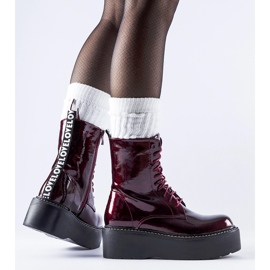 Burgundin patenttityöntekijät Leos-alustalla punainen 1