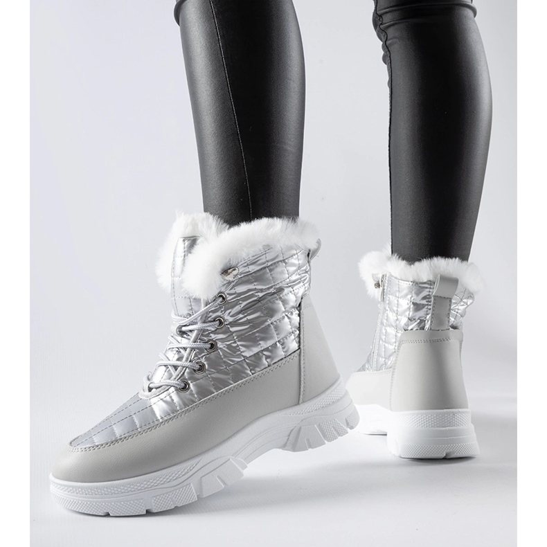 Hopeanväriset eristetyt lumisaappaat Dwayn-tasolla 1