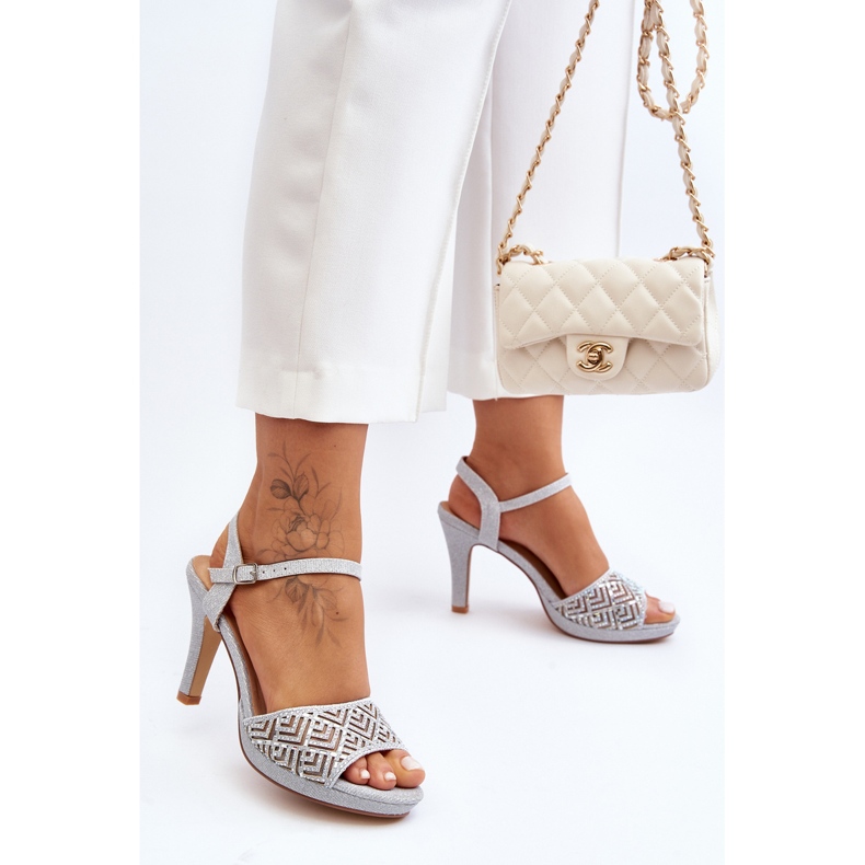 Koristetut korkeakorkoiset sandaalit D&amp;A MR1038-44 hopea 2