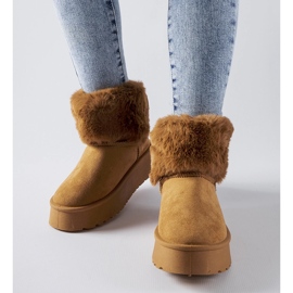 Ruskeat lumisaappaat koristeltu Adelfia-turkiksella 1