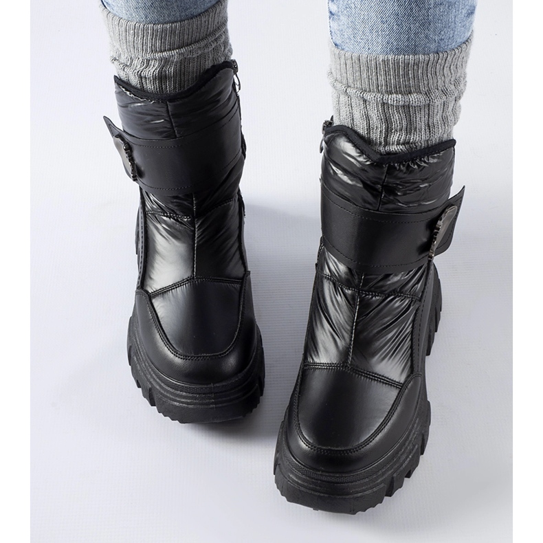 Mustat eristetyt Mejia lumisaappaat 1