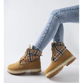 Ruskeat saappaat koristeltu Dino-ruudukolla 1