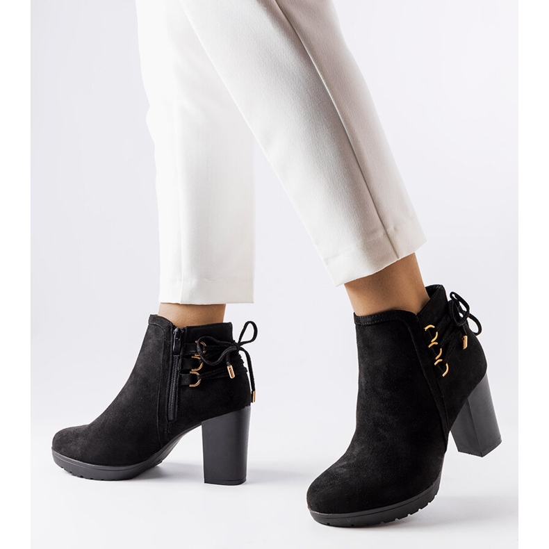 Poulen mustat ekologiset mokkakorkoiset saappaat 1