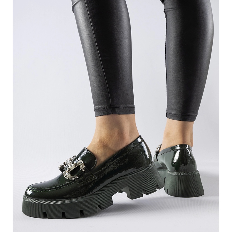 Vihreät patentoidut loaferit Cezetin strassit 1