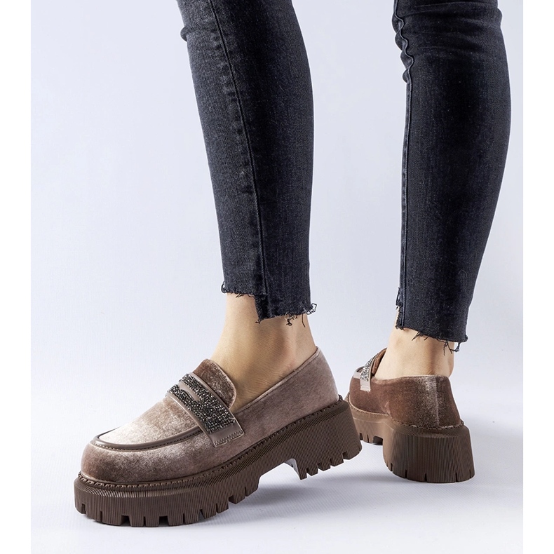 Ruskeat loaferit, koristeltu Longuelon strassit beige 1