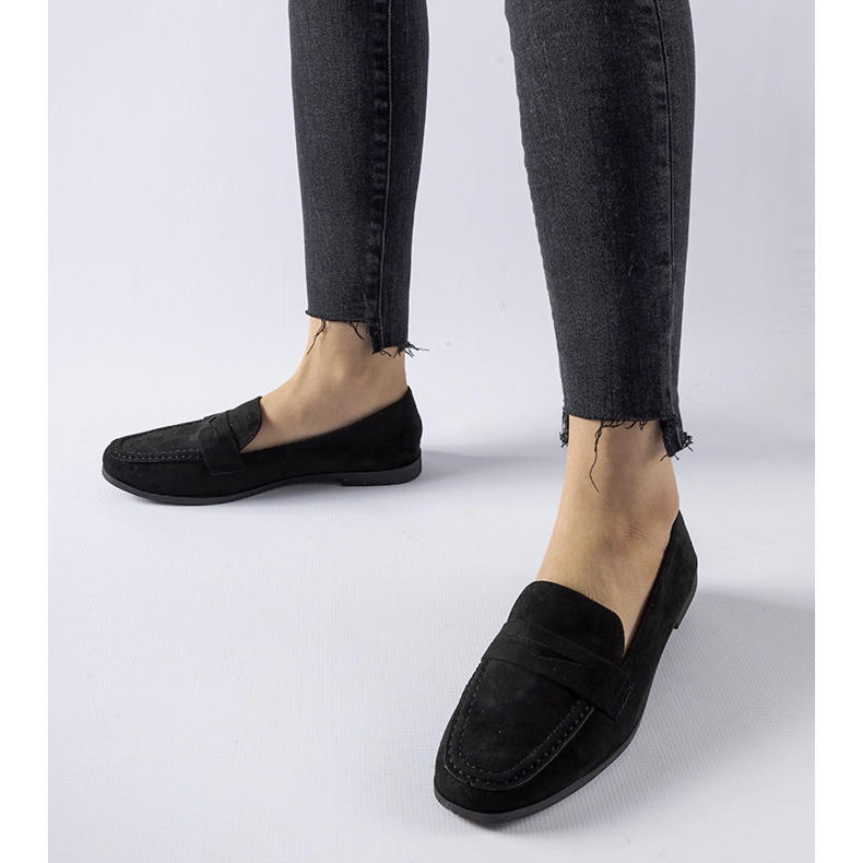 Mustat Medfordin ekologiset mokkasiinit 1