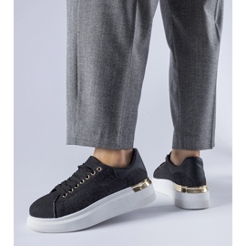 Mustat Scuderlandon alustalenkkarit 1