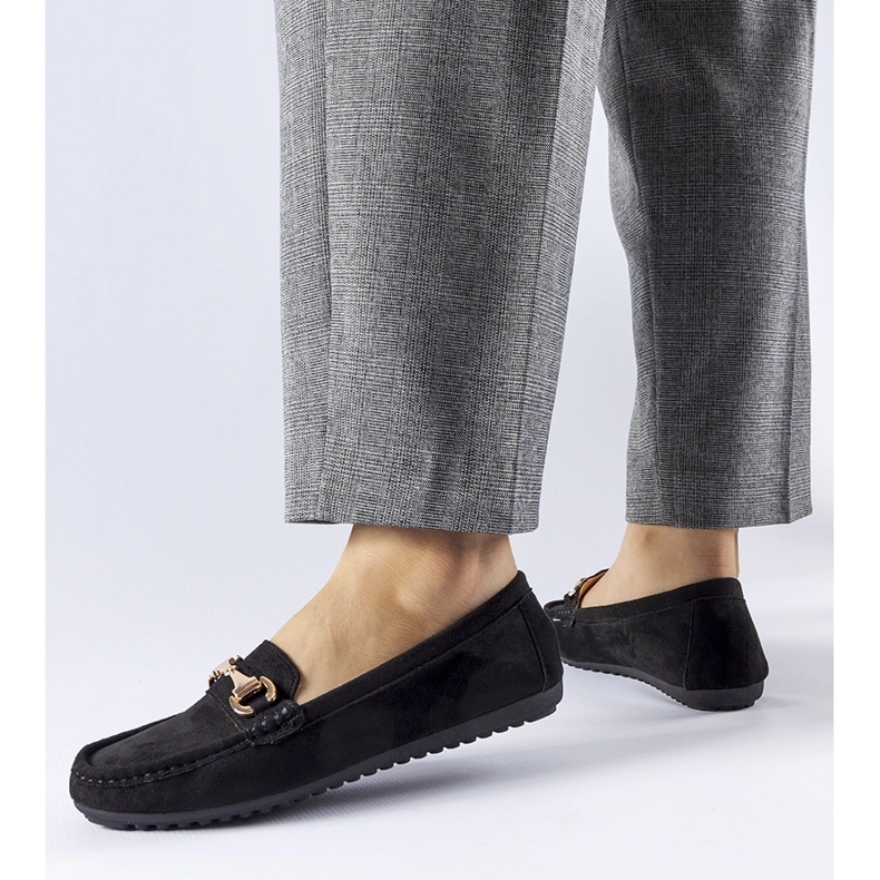 Mustat mokasiinit koristeltu Fernanda-soljella 1