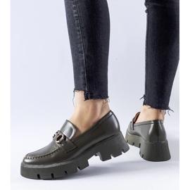 Vihreät mokasiinit, joissa Cerzeto-solki 1