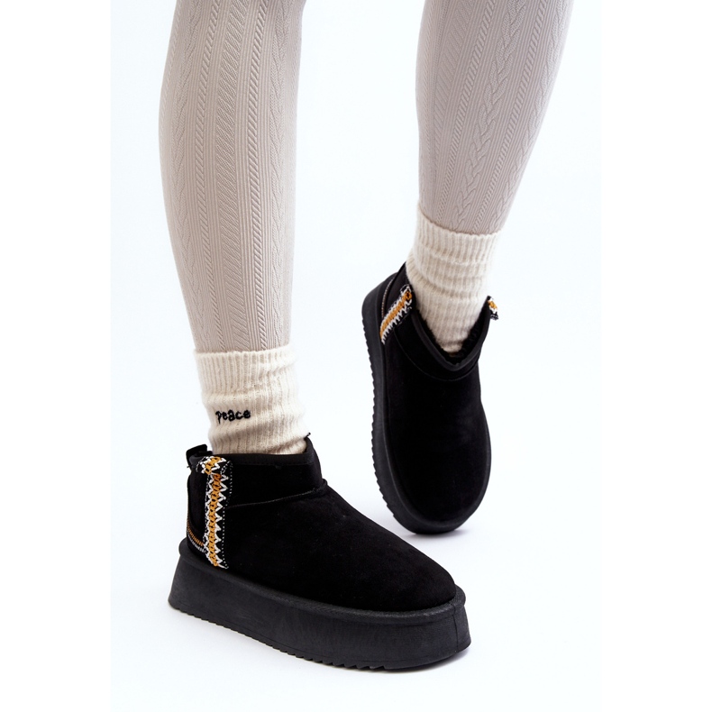 Alustan lumisaappaat mustalla Udra-kuviolla 2