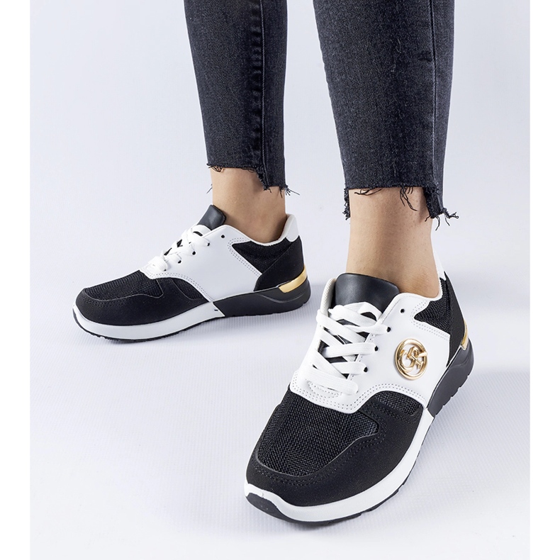 Mustavalkoiset Almenno urheilulenkkarit valkoinen 1