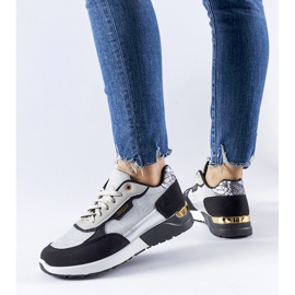 Mustat ja hopeiset kimaltelevat lenkkarit Roganzuololta 1