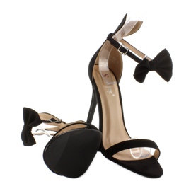 Sandaalit pinnoilla korvilla ZJ-15P Musta 2