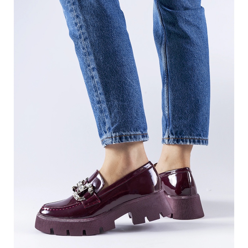 Burgundiset patentoidut loaferit Cezetin strassit punainen 1