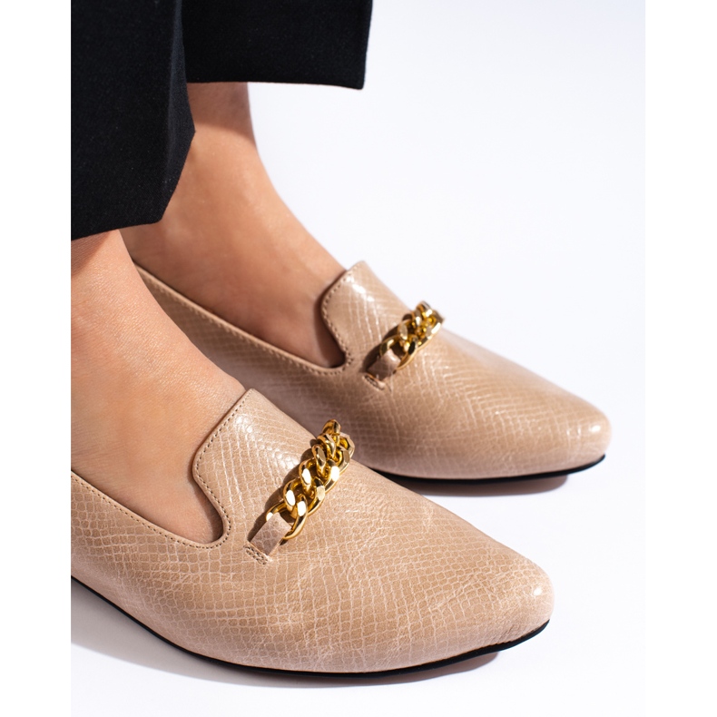 Beiget naisten teräväkärkiset lordit Daszyńskista 2