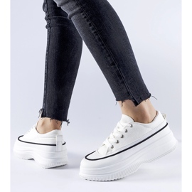 Valkoiset lenkkarit Plesio-alustalla valkoinen 1