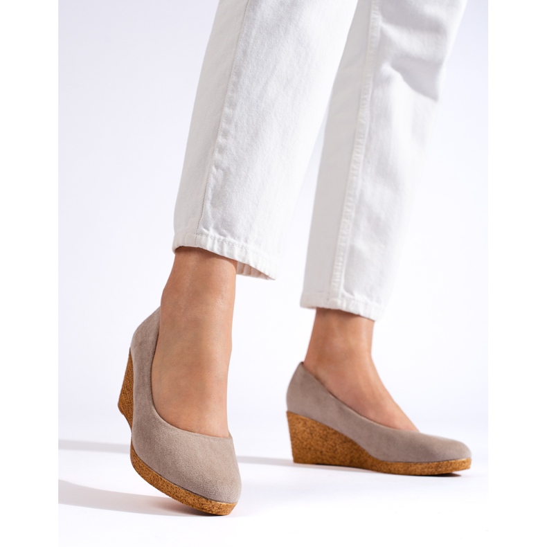 Tumman beige-kiilapumput 1