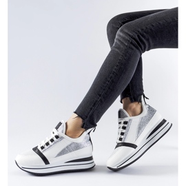 Valkoiset kimaltelevat tennarit Marce-alustalla valkoinen 1